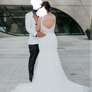 Stunning White Wedding Dress